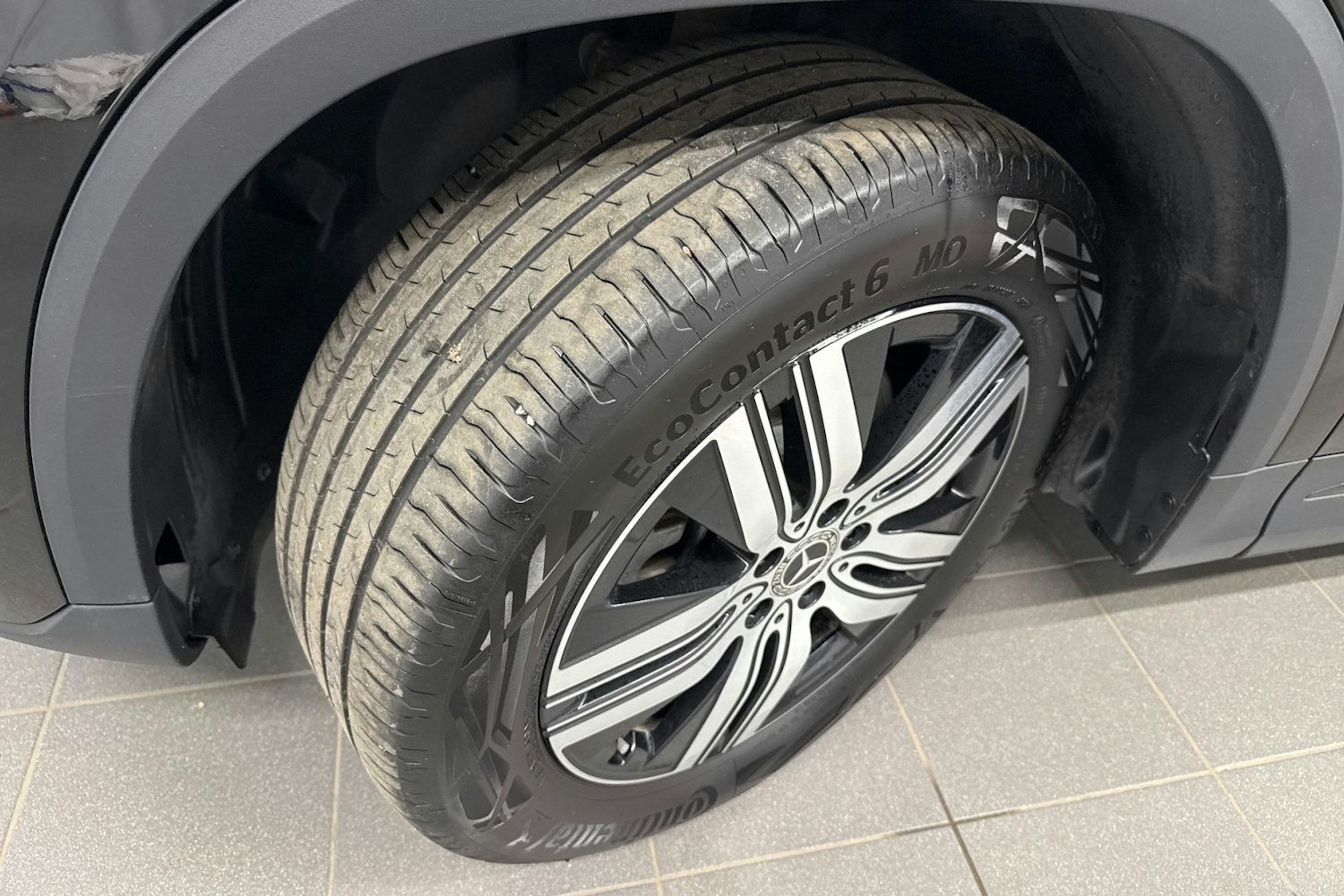 musta Mercedes-Benz EQA 2024 kuva 13.