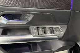 musta Mercedes-Benz EQA 2024 kuva 17.