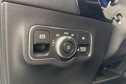 musta Mercedes-Benz EQA 2024 kuva 18.