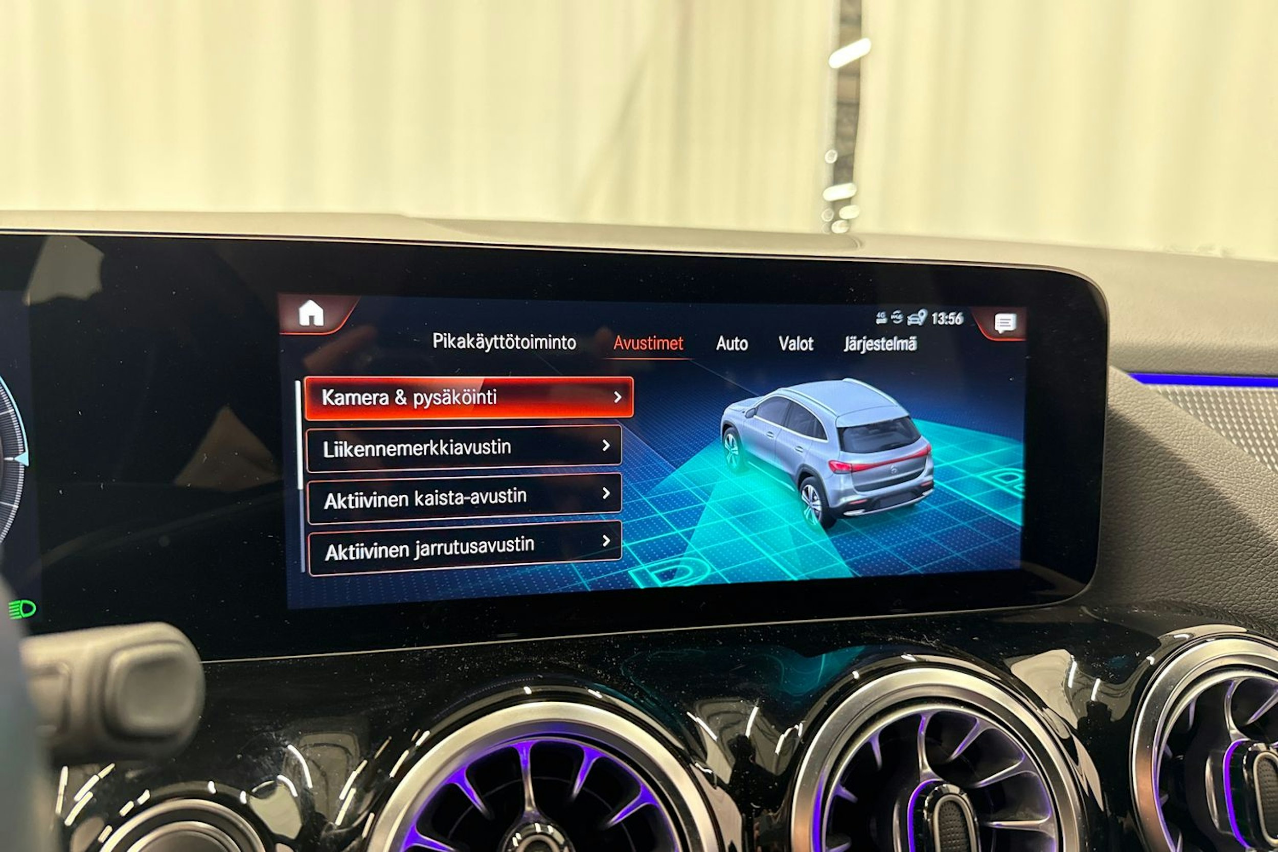musta Mercedes-Benz EQA 2024 kuva 23.