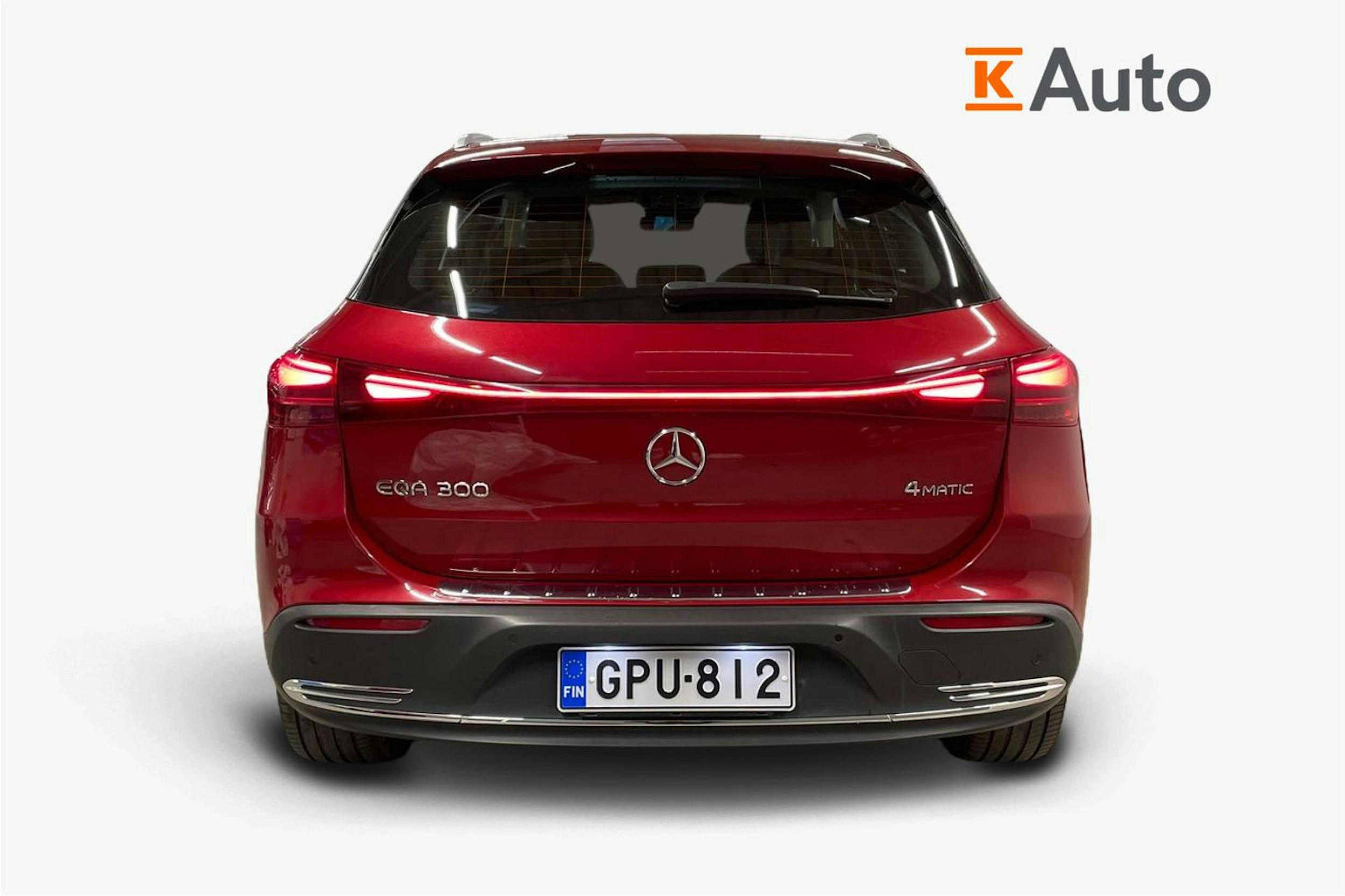 Punainen Mercedes-Benz EQA 2024 kuva 3.