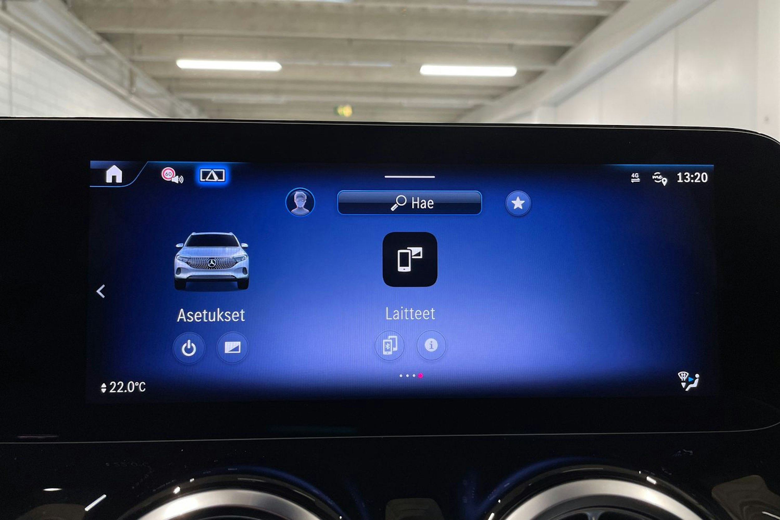 Punainen Mercedes-Benz EQA 2024 kuva 17.