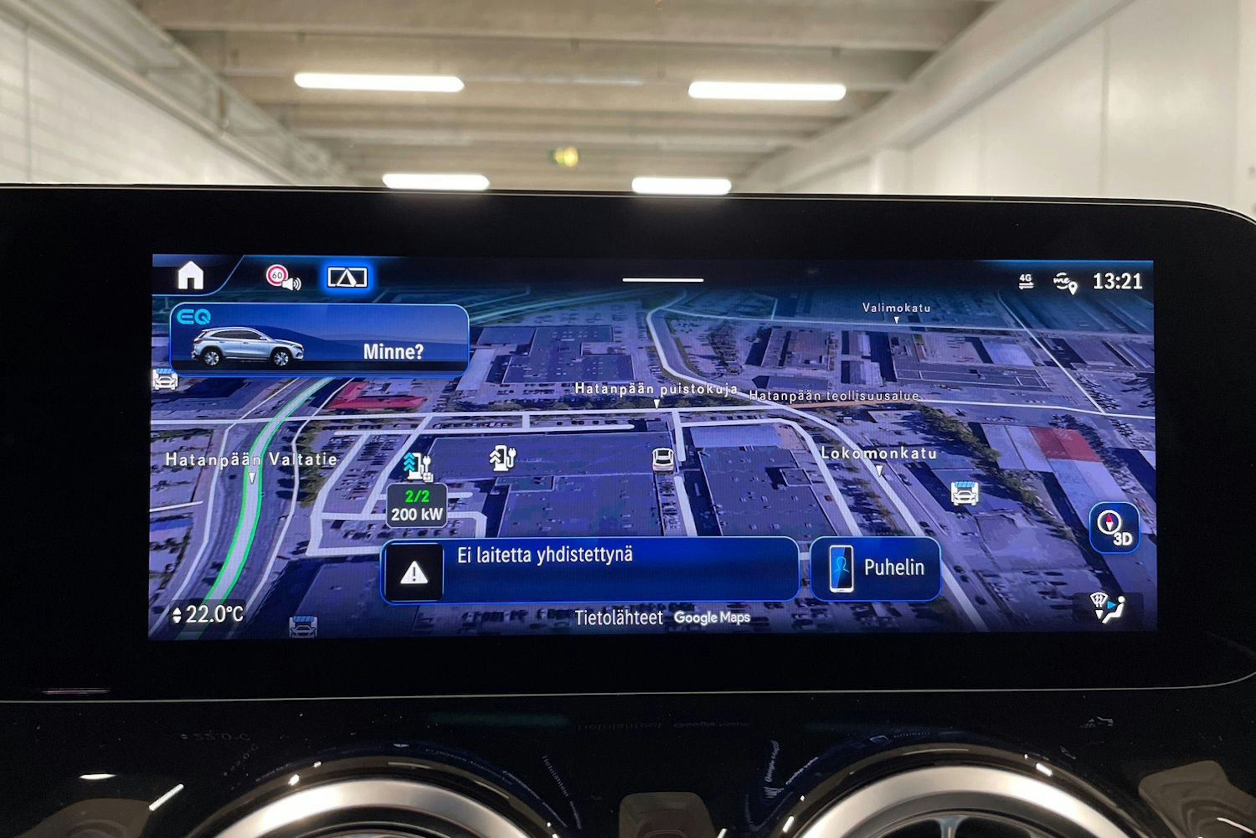Punainen Mercedes-Benz EQA 2024 kuva 20.