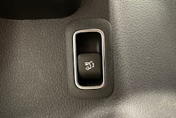 Punainen Mercedes-Benz EQA 2024 kuva 28.
