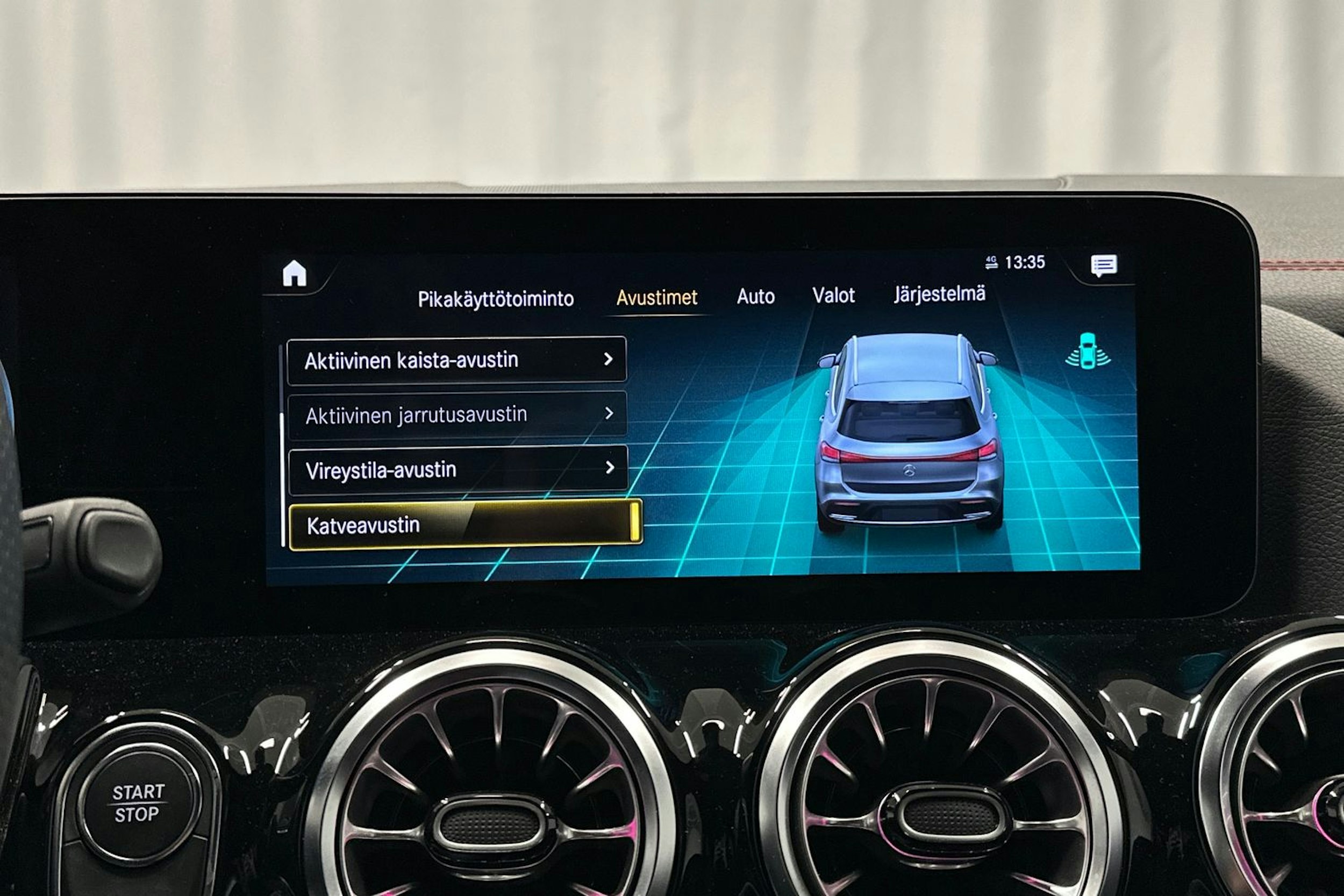 harmaa Mercedes-Benz EQA 2024 kuva 23.