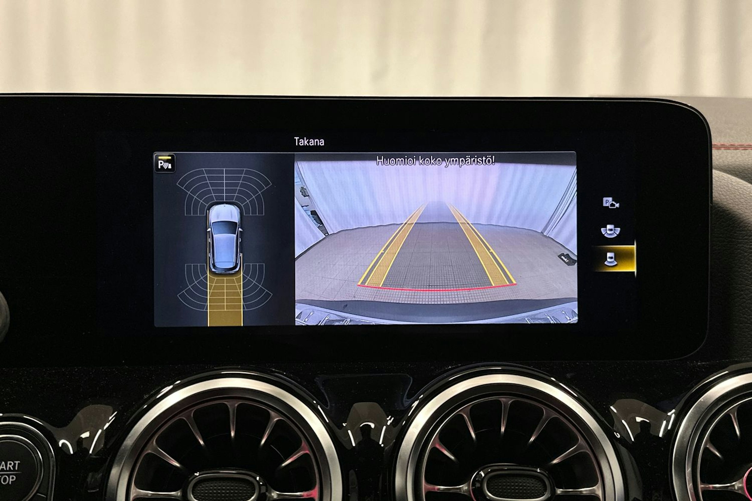 harmaa Mercedes-Benz EQA 2024 kuva 24.