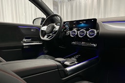 valkoinen Mercedes-Benz EQA 2024 kuva 7.