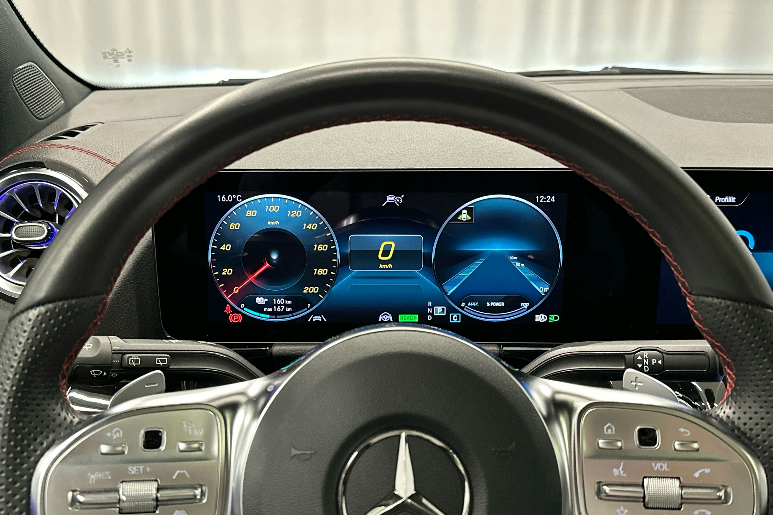 valkoinen Mercedes-Benz EQA 2024 kuva 11.