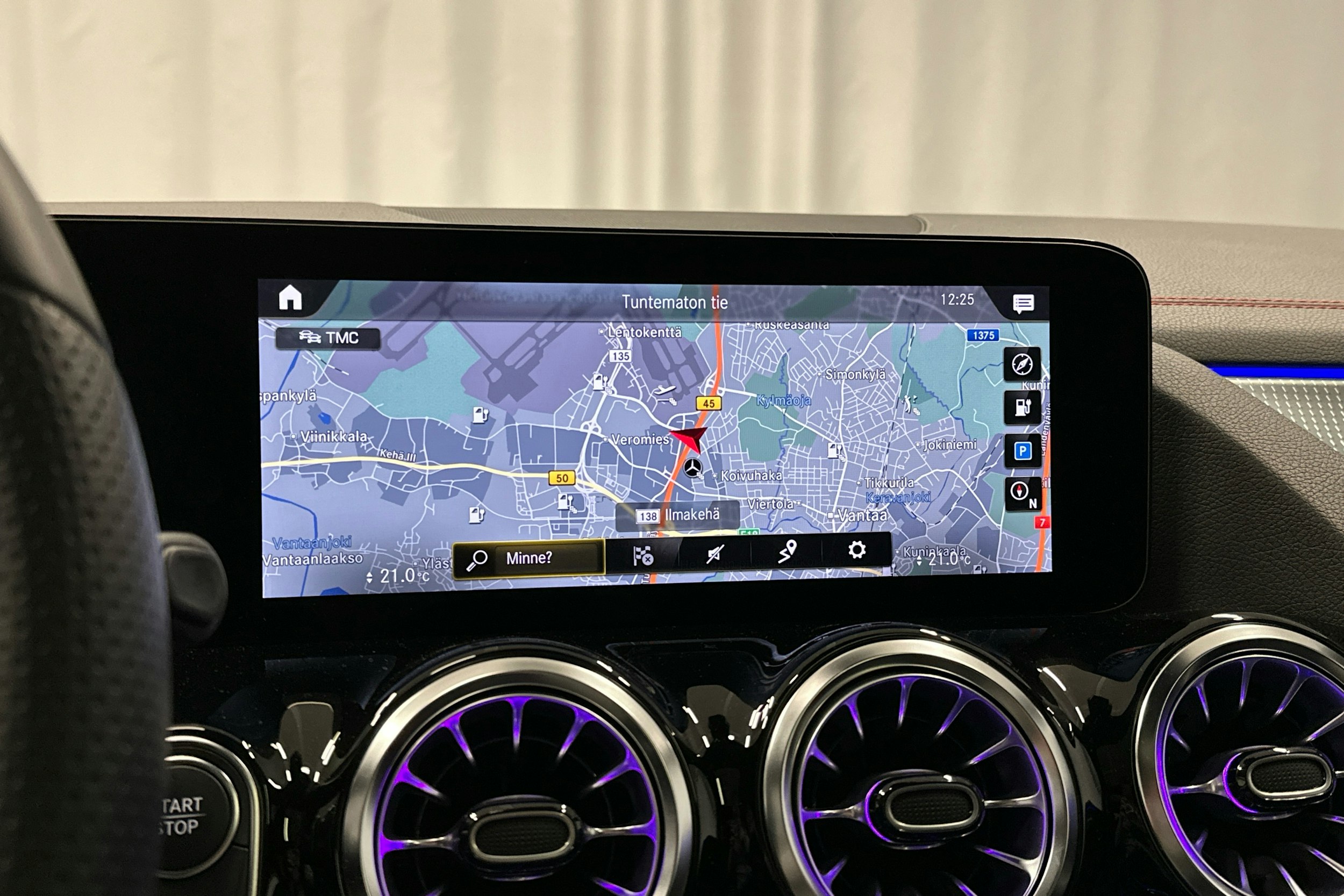 valkoinen Mercedes-Benz EQA 2024 kuva 12.