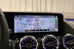 valkoinen Mercedes-Benz EQA 2024 kuva 12.