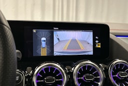 valkoinen Mercedes-Benz EQA 2024 kuva 13.