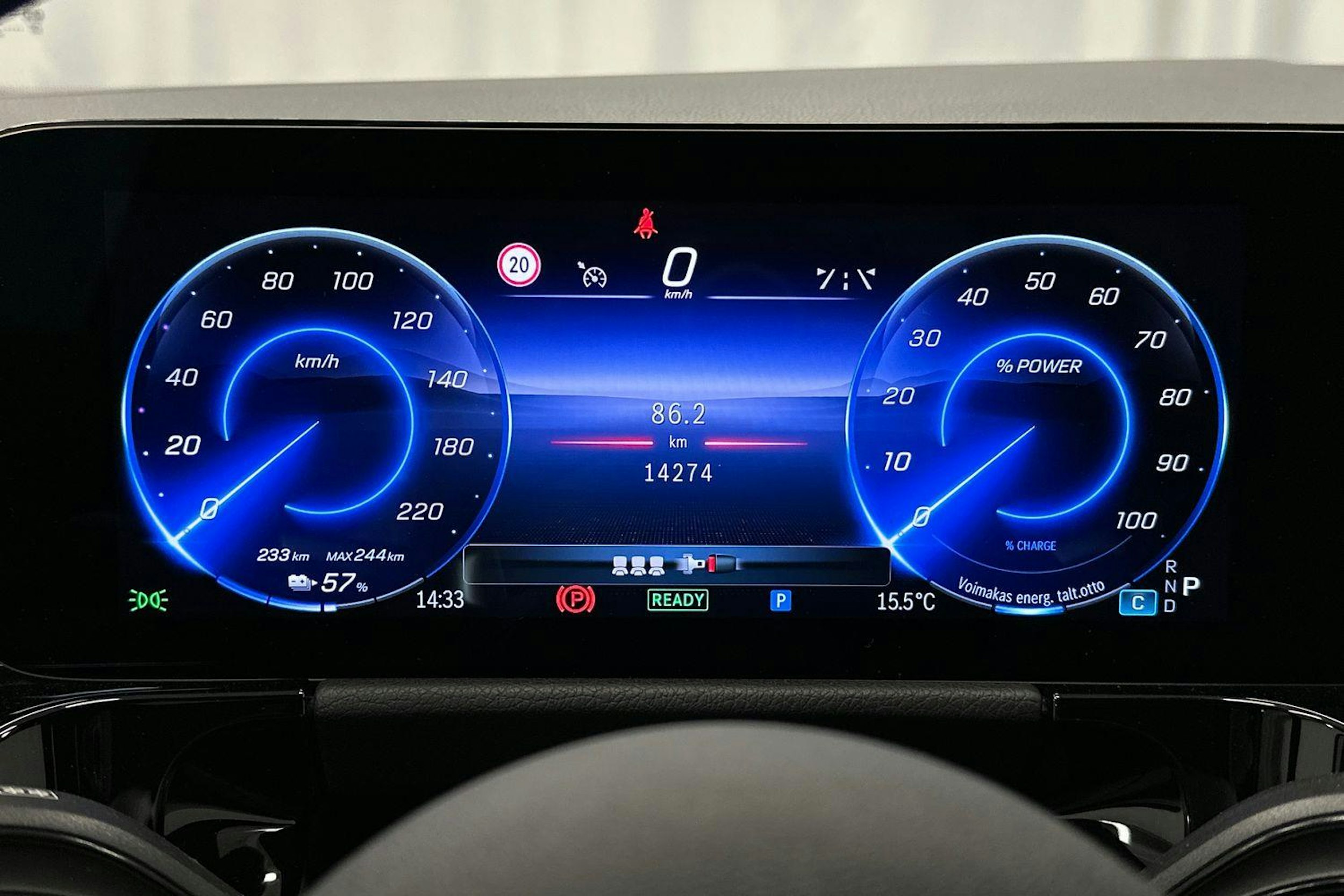 musta Mercedes-Benz EQA 2024 kuva 17.