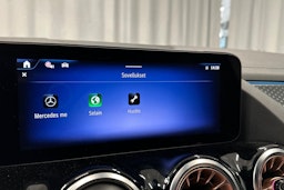 musta Mercedes-Benz EQA 2024 kuva 26.