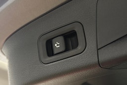 harmaa Mercedes-Benz EQA 2024 kuva 15.