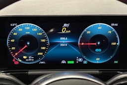 harmaa Mercedes-Benz EQA 2024 kuva 24.