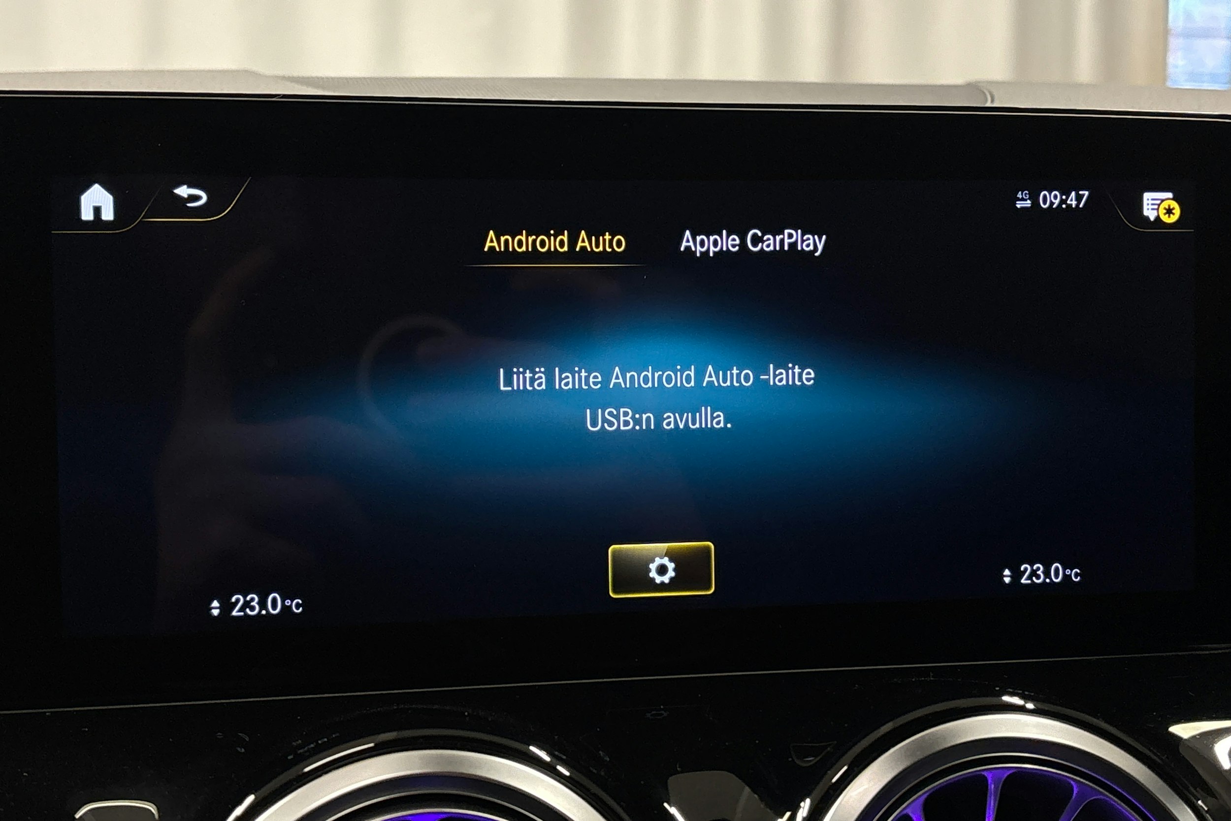 harmaa Mercedes-Benz EQA 2024 kuva 26.