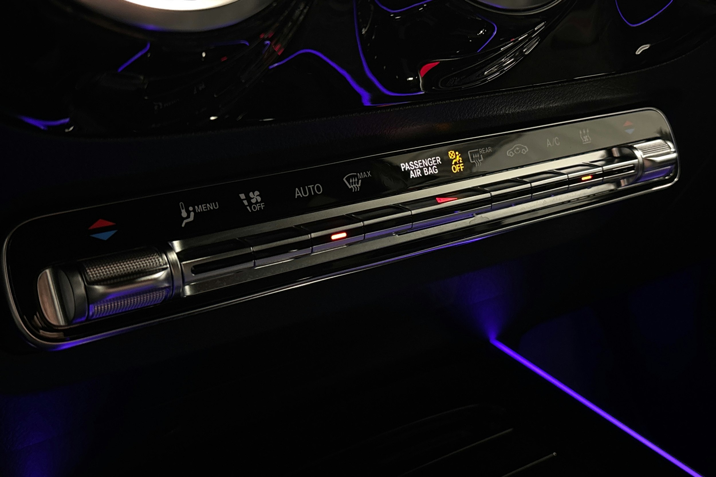 harmaa Mercedes-Benz EQA 2024 kuva 34.