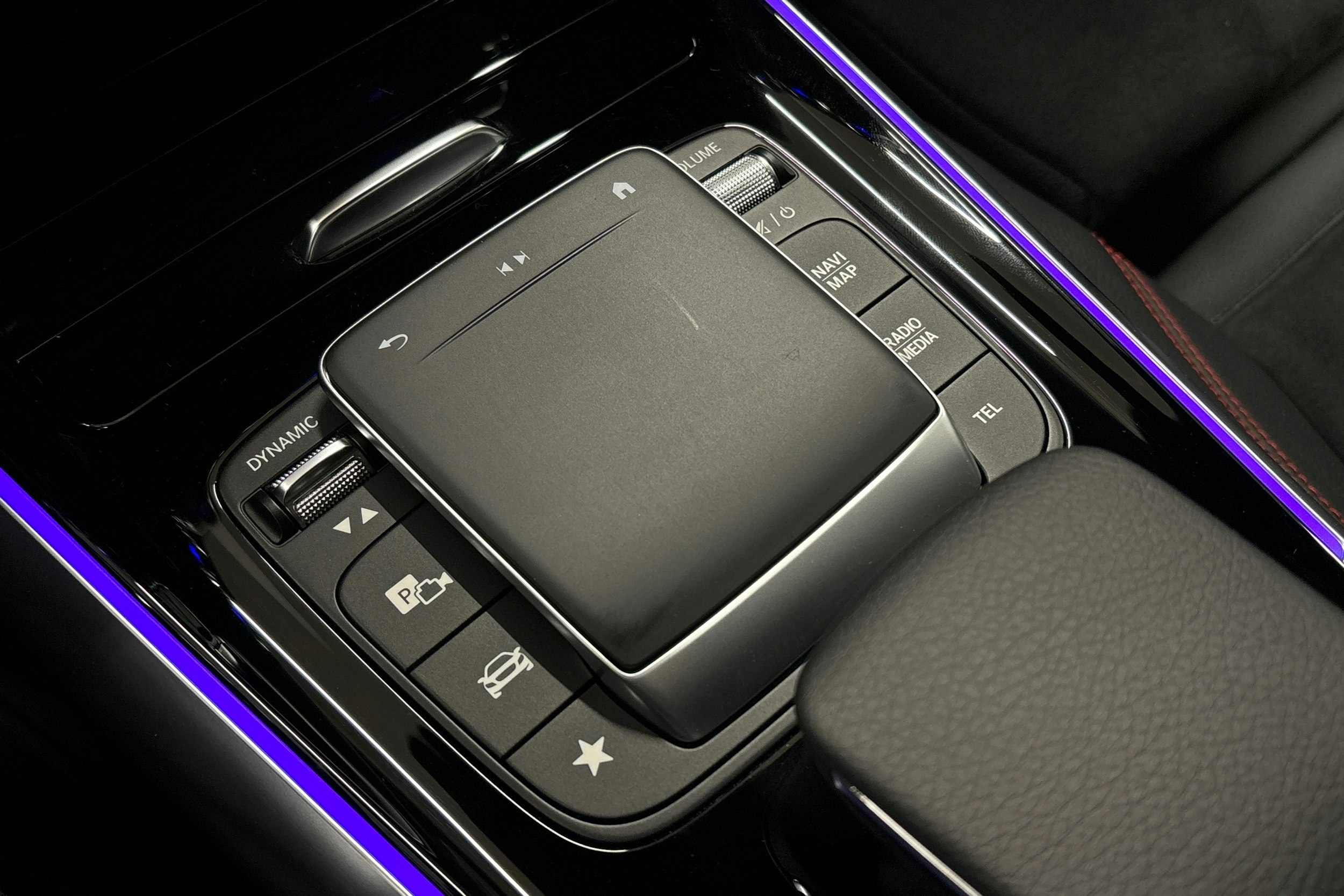 harmaa Mercedes-Benz EQA 2024 kuva 35.