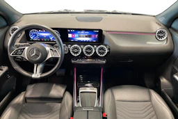 musta Mercedes-Benz EQA 2025 kuva 9.