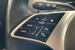 musta Mercedes-Benz EQA 2025 kuva 21.