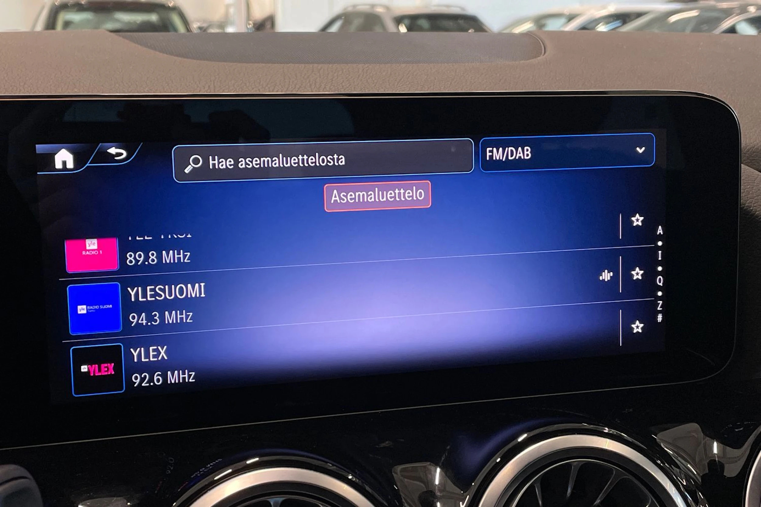 musta Mercedes-Benz EQA 2025 kuva 23.