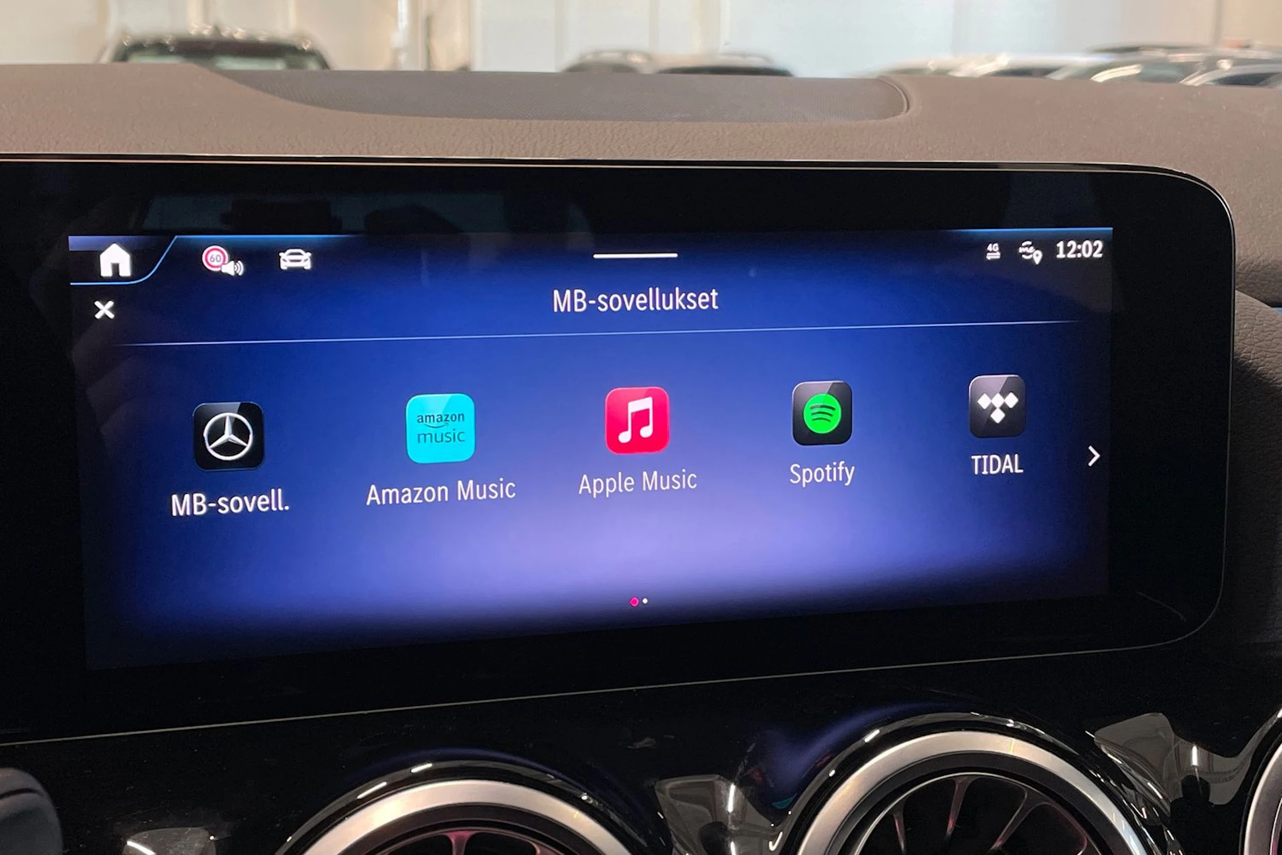 musta Mercedes-Benz EQA 2025 kuva 25.
