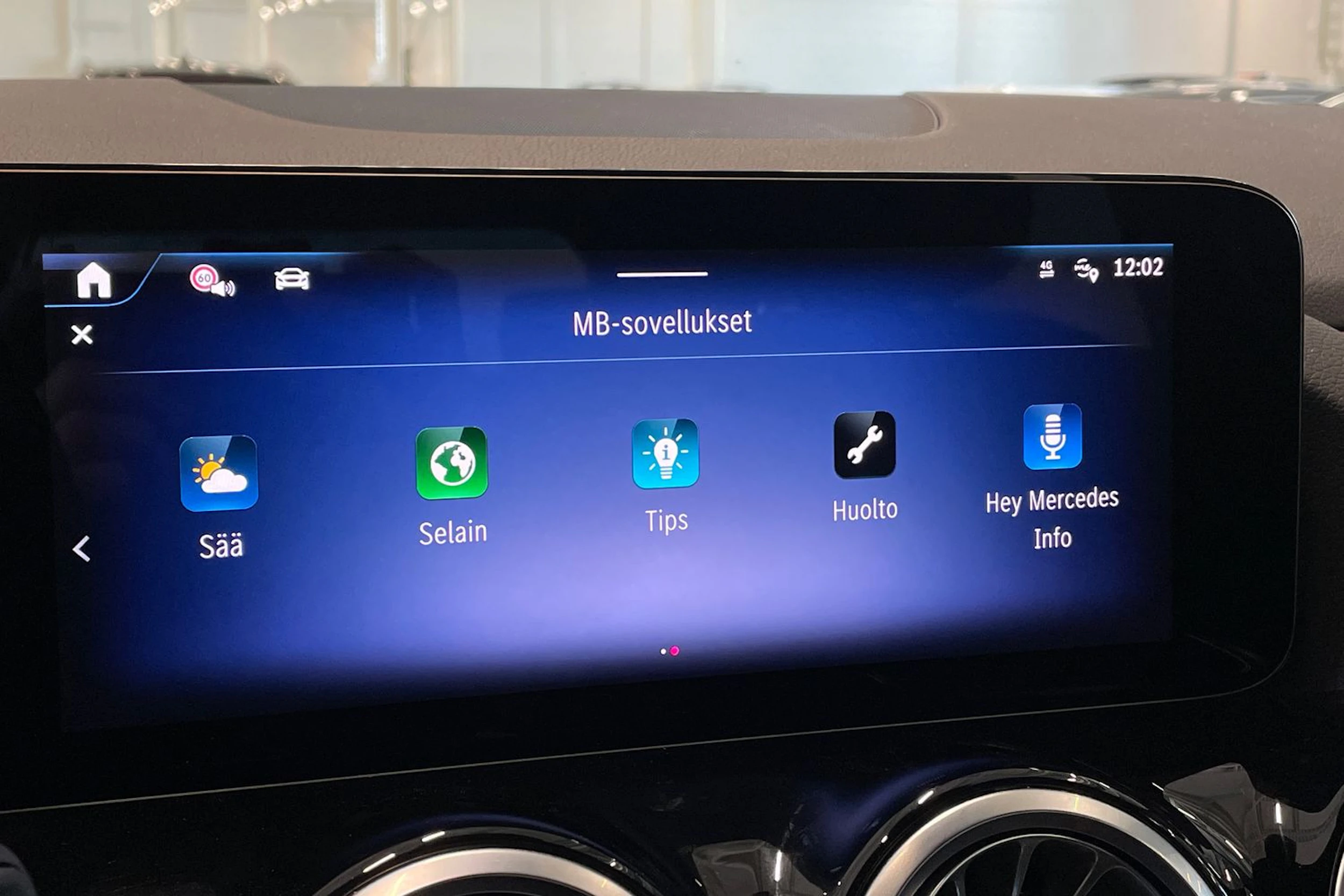 musta Mercedes-Benz EQA 2025 kuva 26.