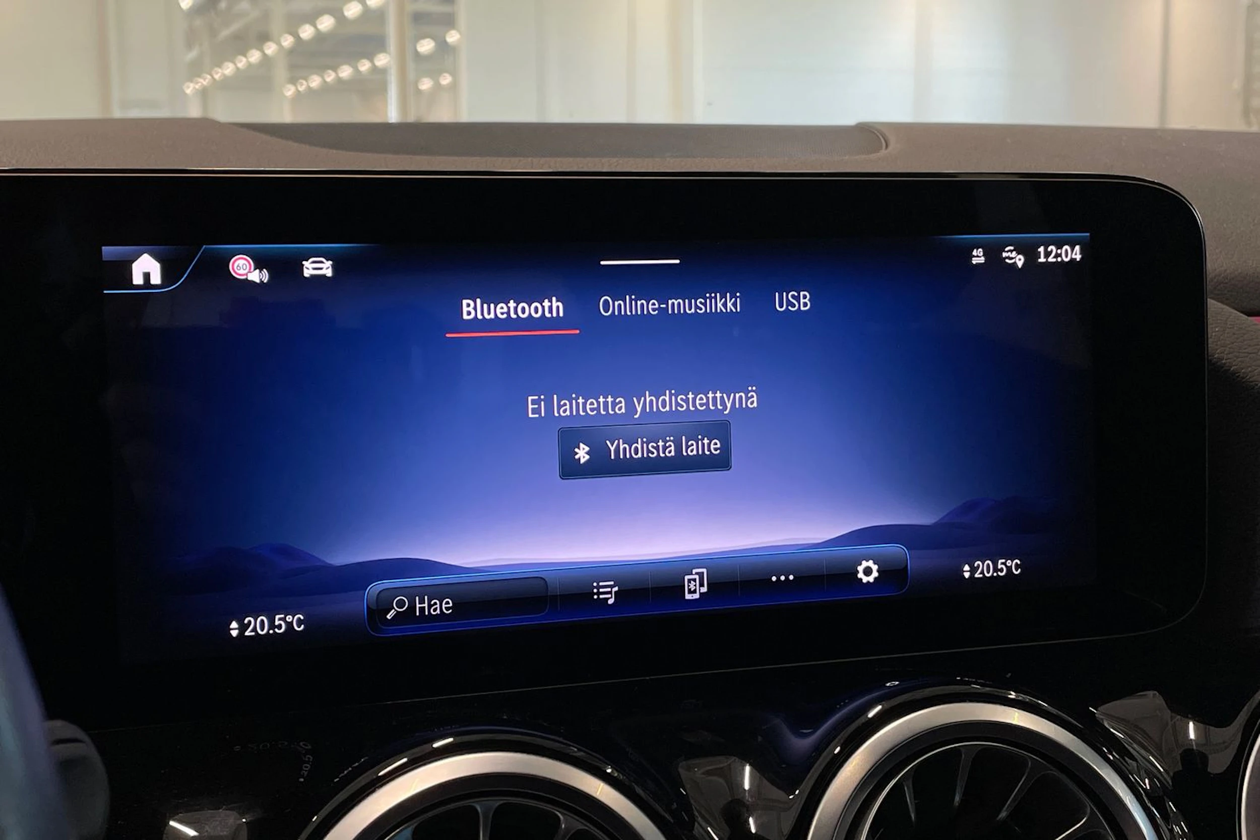 musta Mercedes-Benz EQA 2025 kuva 27.