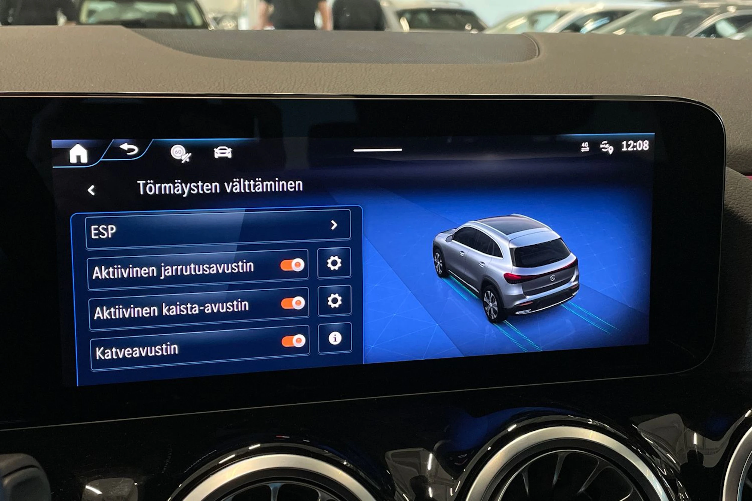 musta Mercedes-Benz EQA 2025 kuva 30.