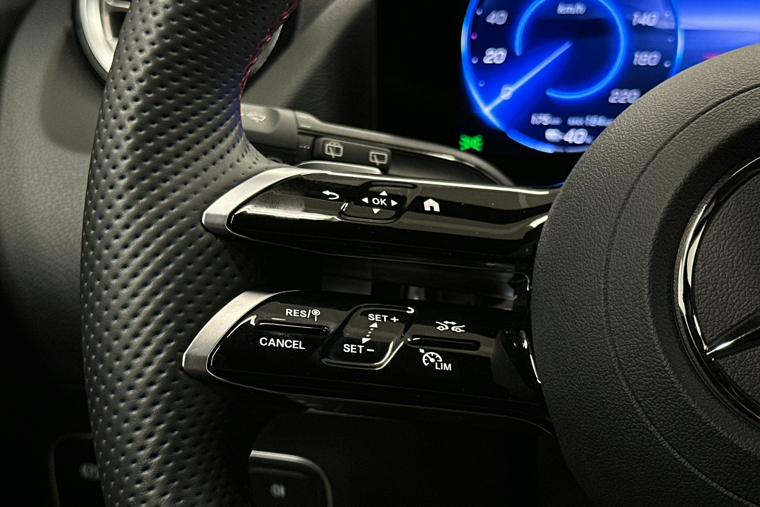 valkoinen Mercedes-Benz EQA 2025 kuva 18.