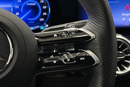 valkoinen Mercedes-Benz EQA 2025 kuva 19.