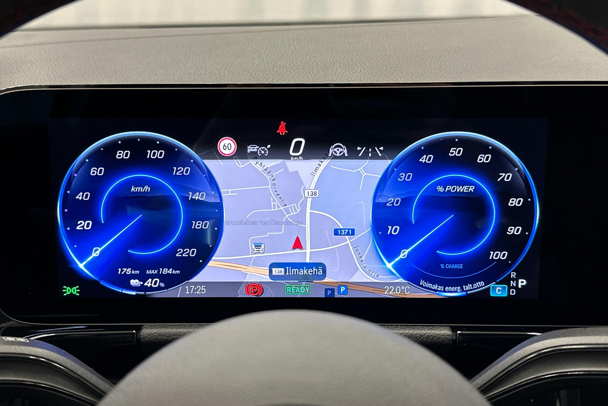 valkoinen Mercedes-Benz EQA 2025 kuva 21.