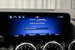 valkoinen Mercedes-Benz EQA 2025 kuva 30.