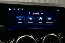 musta Mercedes-Benz EQA 2025 kuva 33.