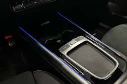 musta Mercedes-Benz EQA 2025 kuva 36.
