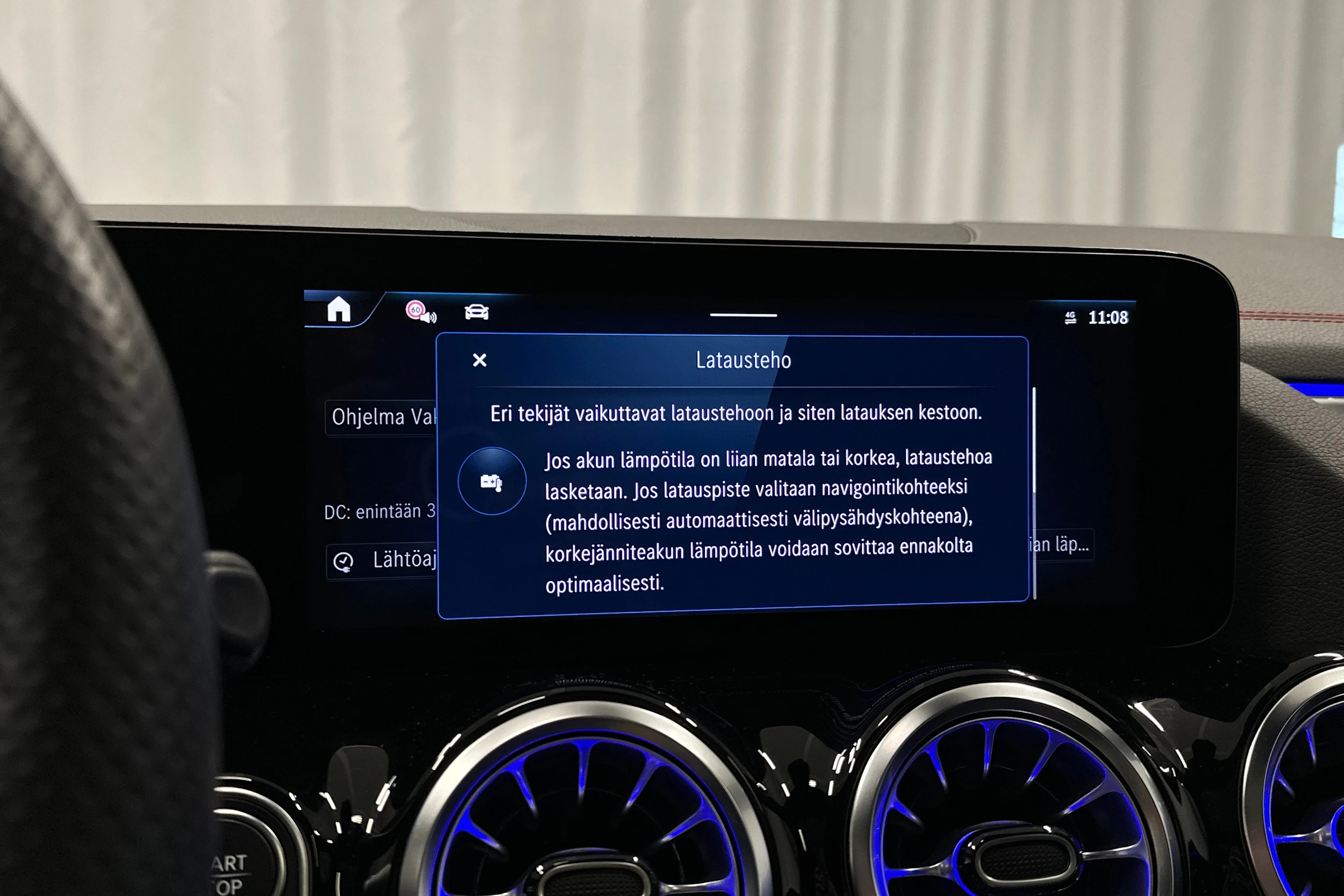 valkoinen Mercedes-Benz EQA 2025 kuva 18.