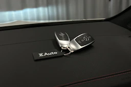 valkoinen Mercedes-Benz EQA 2025 kuva 34.
