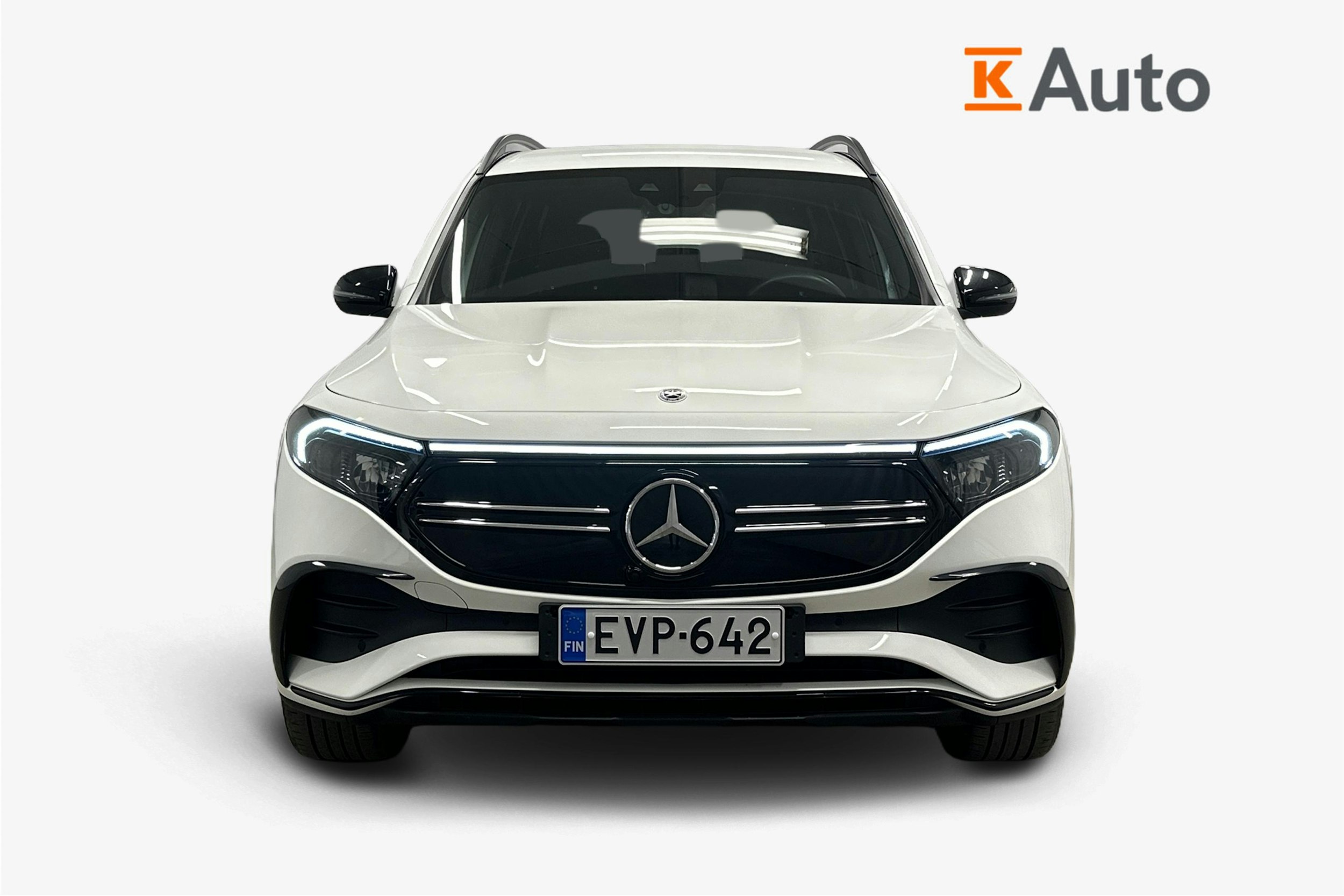 valkoinen Mercedes-Benz EQB 2022 kuva 5.