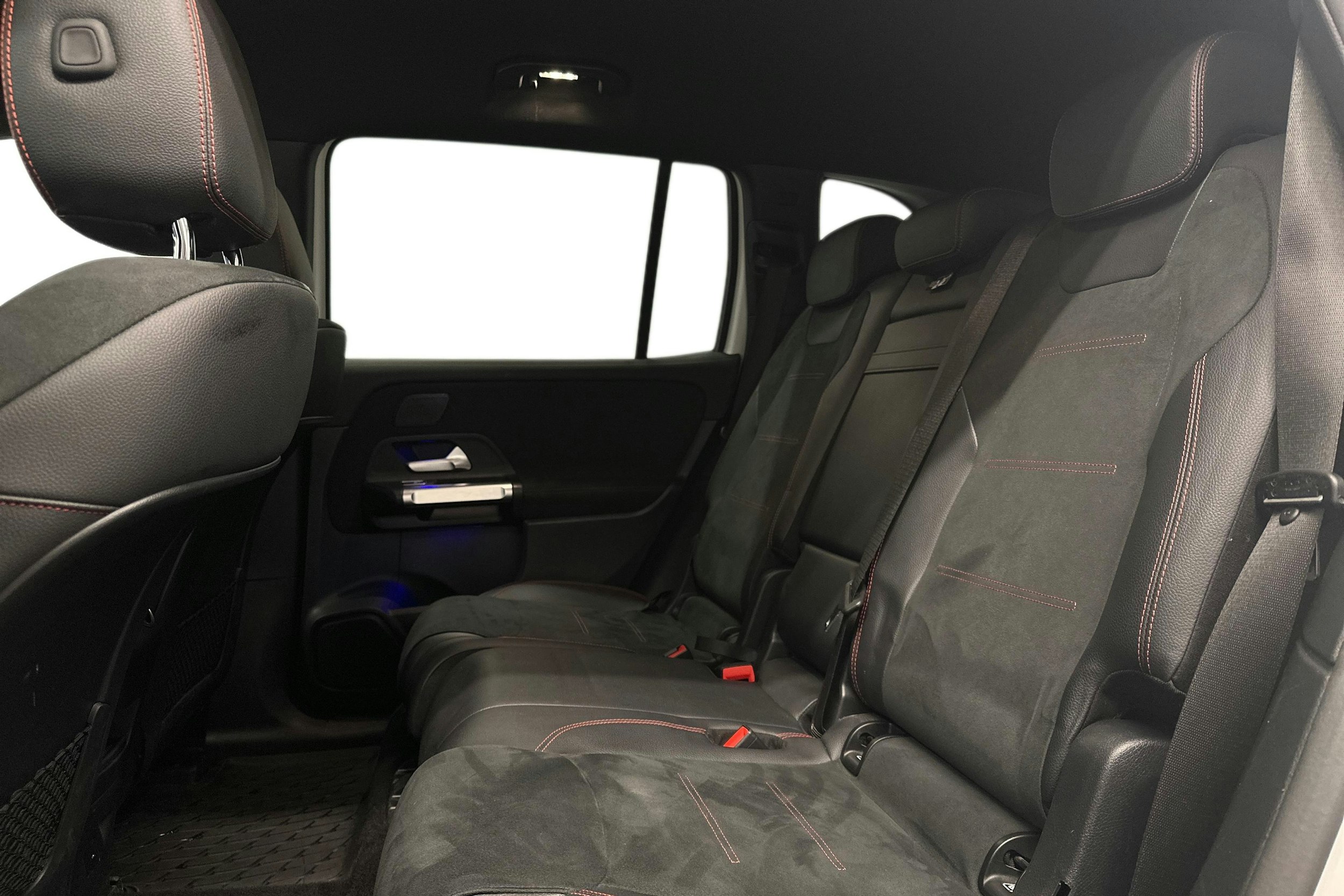valkoinen Mercedes-Benz EQB 2022 kuva 10.