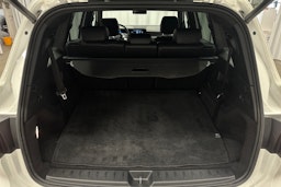 valkoinen Mercedes-Benz EQB 2022 kuva 14.