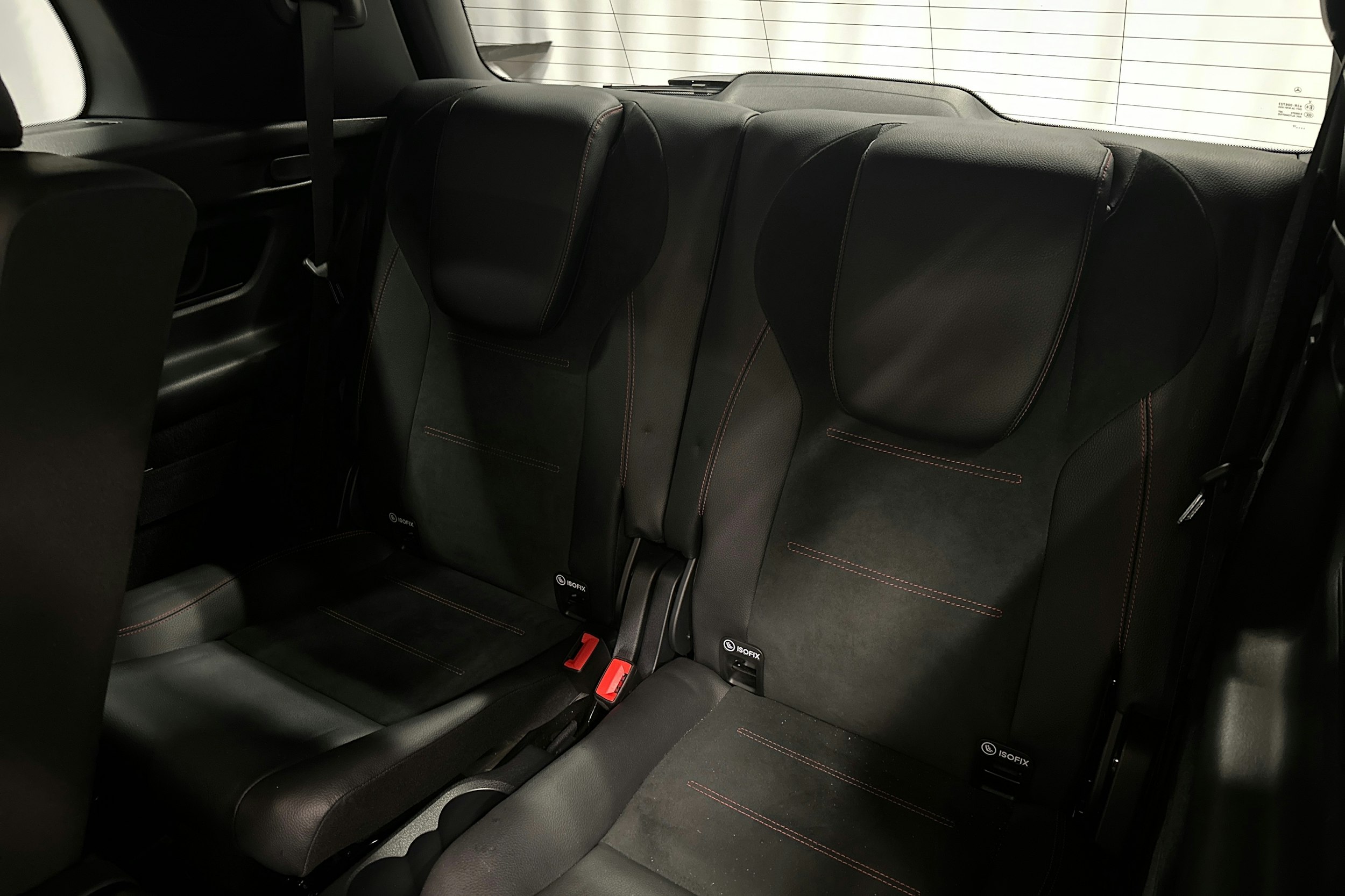valkoinen Mercedes-Benz EQB 2022 kuva 17.