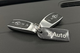 valkoinen Mercedes-Benz EQB 2022 kuva 32.