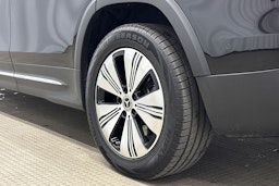 musta Mercedes-Benz EQB 2022 kuva 13.