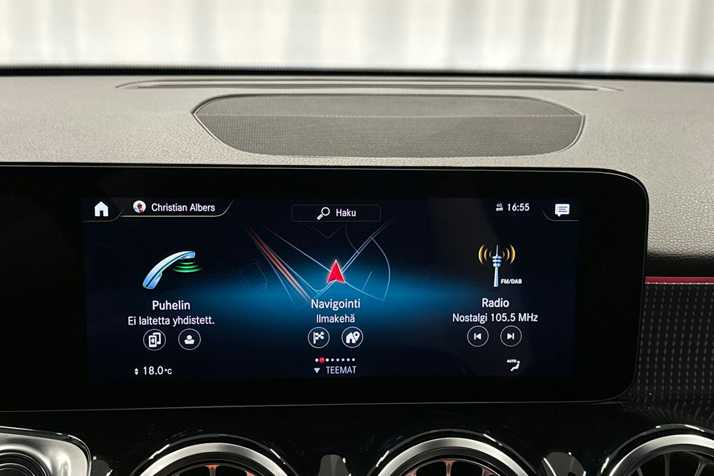 musta Mercedes-Benz EQB 2022 kuva 23.