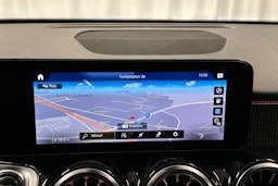 musta Mercedes-Benz EQB 2022 kuva 24.