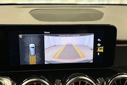 musta Mercedes-Benz EQB 2022 kuva 25.
