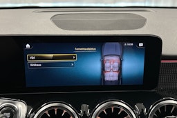 musta Mercedes-Benz EQB 2022 kuva 26.