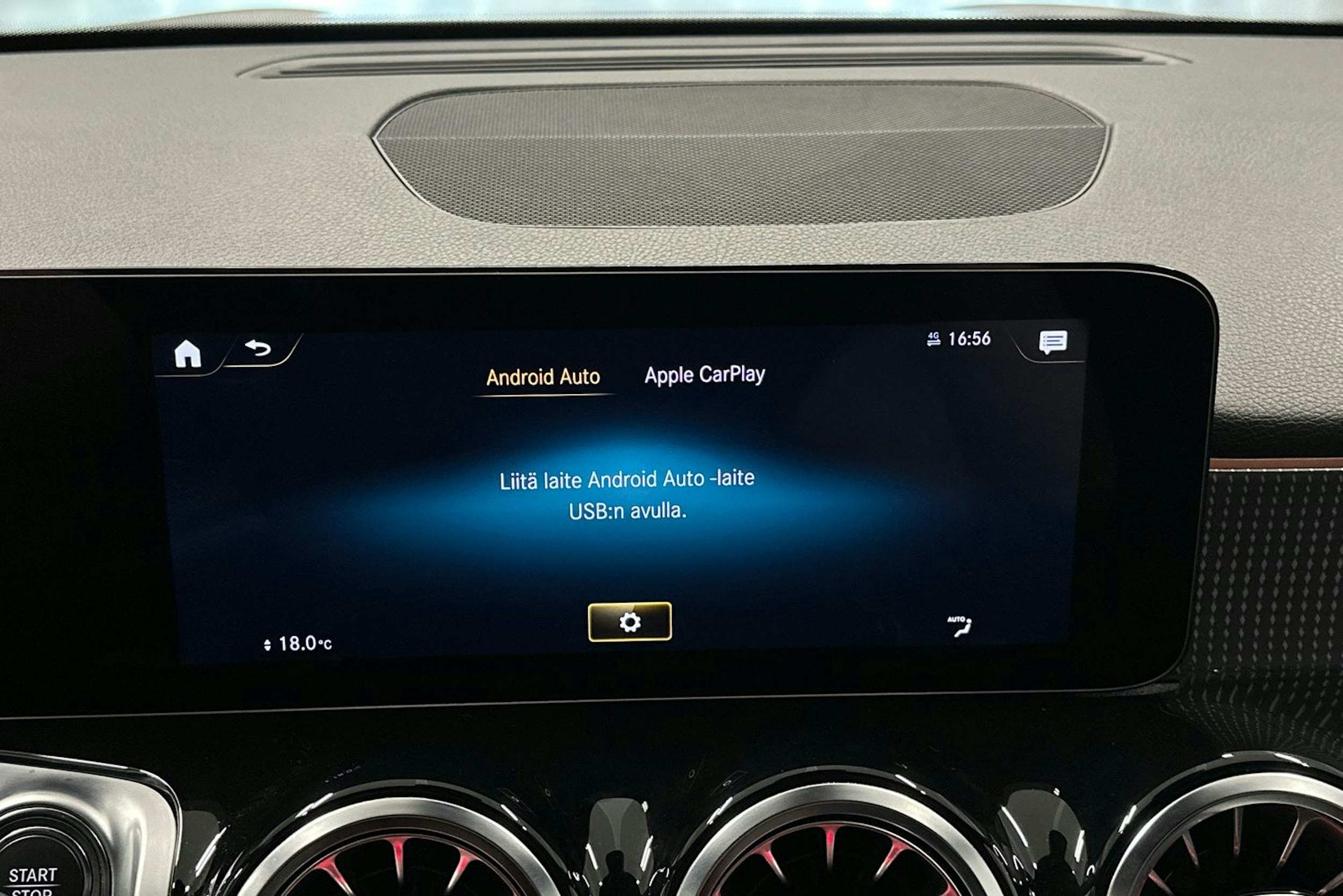 musta Mercedes-Benz EQB 2022 kuva 27.