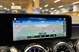 harmaa Mercedes-Benz EQB 2023 kuva 20.