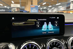 harmaa Mercedes-Benz EQB 2023 kuva 22.
